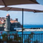 Hotel Le Relais Des Trois Mas 4*