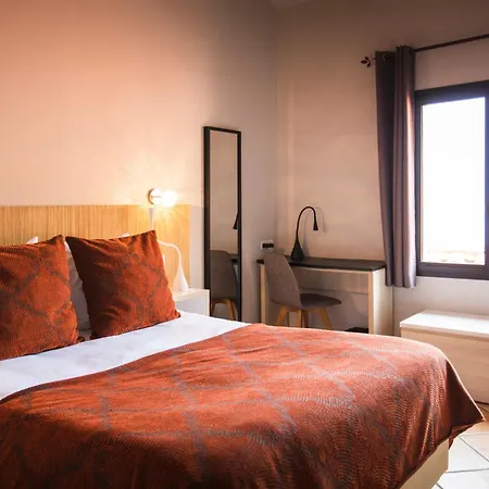 Le Relais Des Trois Mas 4* كولِيورْ