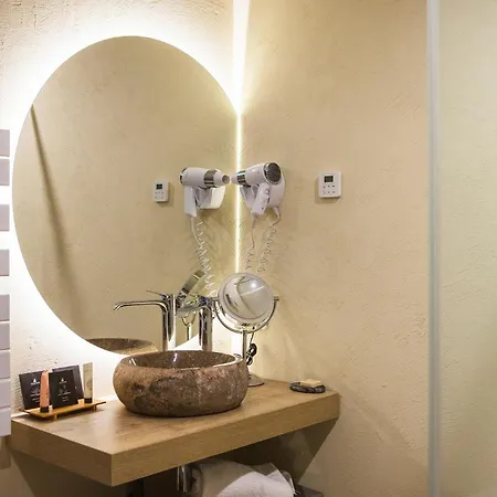 Hotel Le Relais Des Trois Mas