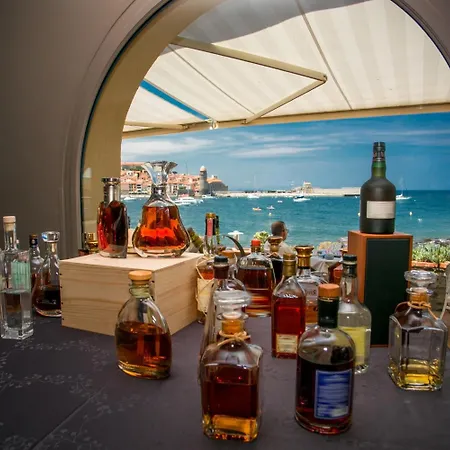 فندق Le Relais Des Trois Mas كولِيورْ