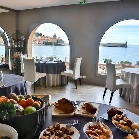 Le Relais Des Trois Mas 4* كولِيورْ