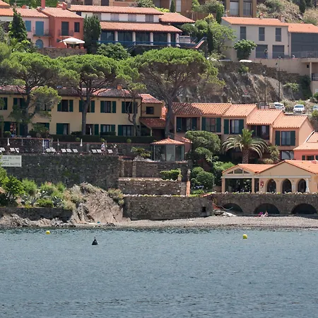 Le Relais Des Trois Mas فندق 4*