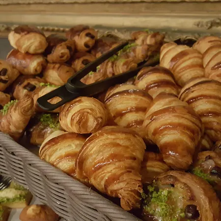 Le Relais Des Trois Mas كولِيورْ