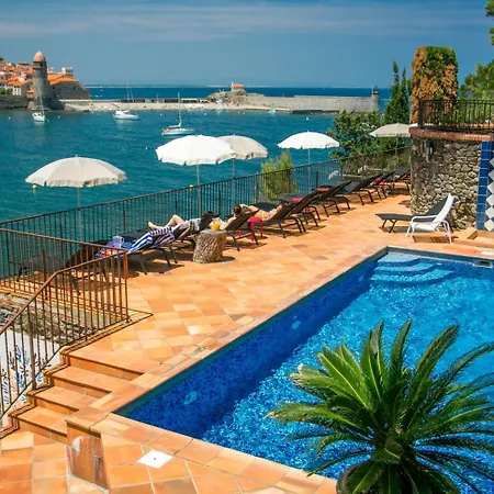 فندق Le Relais Des Trois Mas كولِيورْ