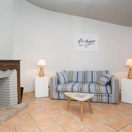 فندق Le Relais Des Trois Mas كولِيورْ