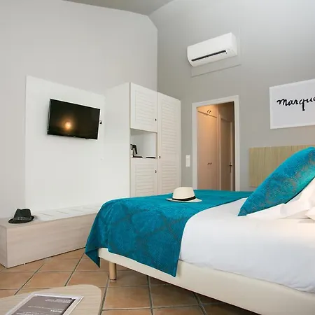 Le Relais Des Trois Mas 4* كولِيورْ